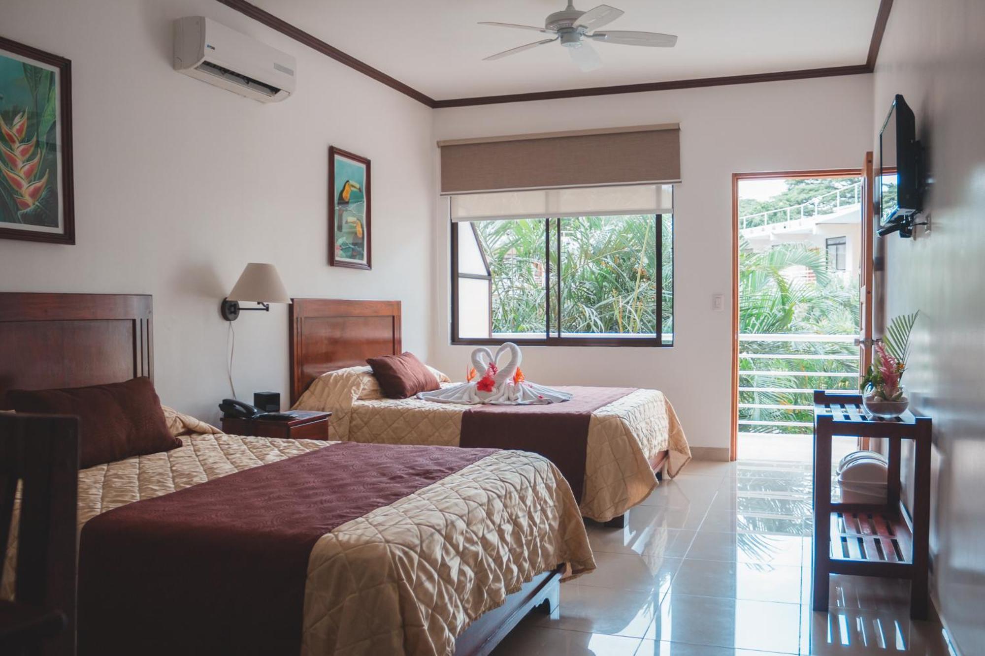 Hotel Arenas En Punta Leona Las Agujas Екстериор снимка