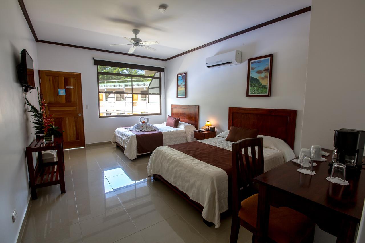 Hotel Arenas En Punta Leona Las Agujas Екстериор снимка
