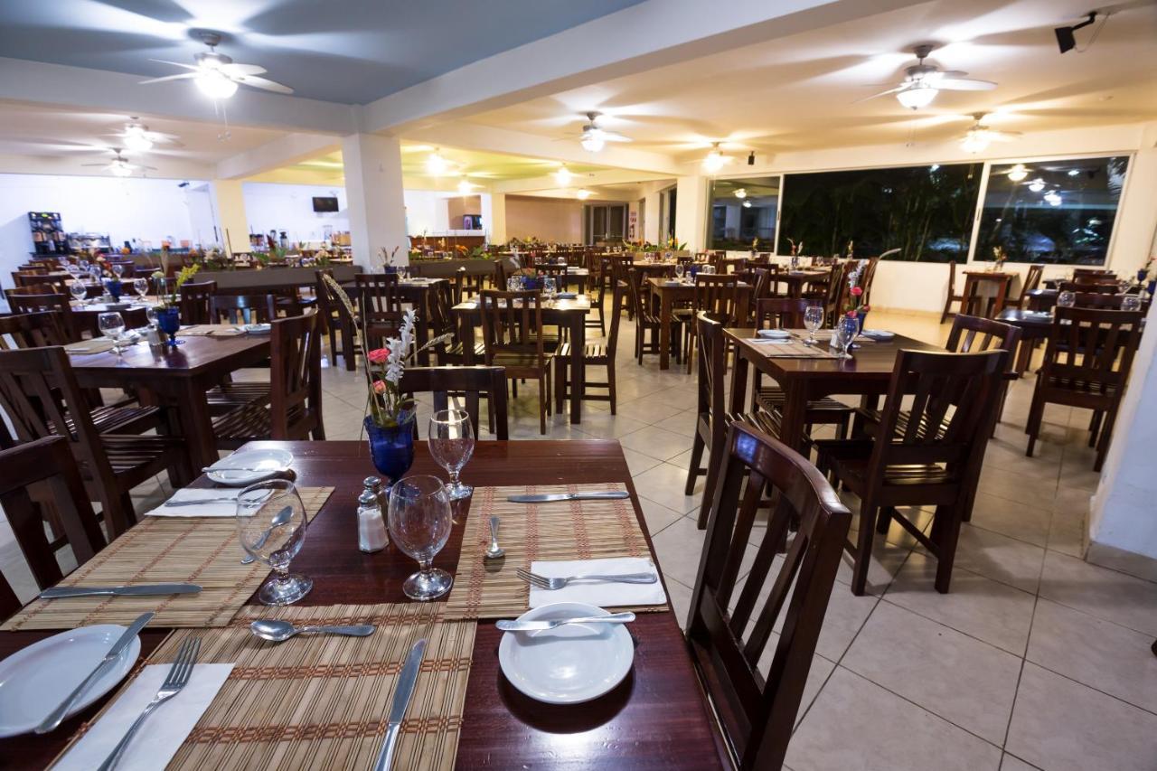 Hotel Arenas En Punta Leona Las Agujas Екстериор снимка